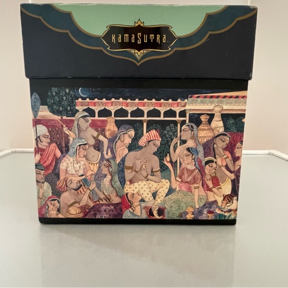 Kama Sutra Gift Box Empty - Picture 6 of 9
